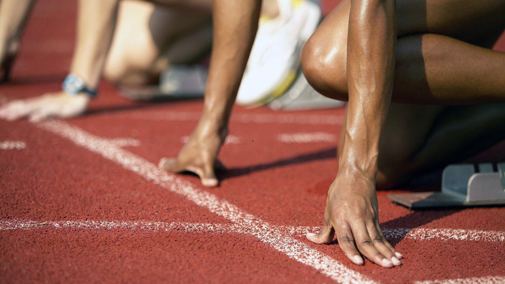 申花阵容深度彰显争冠底气，津门虎客战强敌陷被动